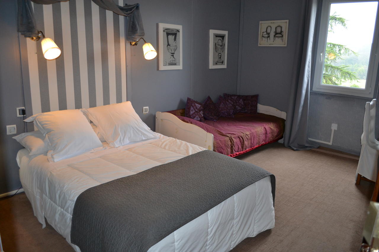 Logis Le Relais Sarrasin Ξενοδοχείο Vezenobres Δωμάτιο φωτογραφία
