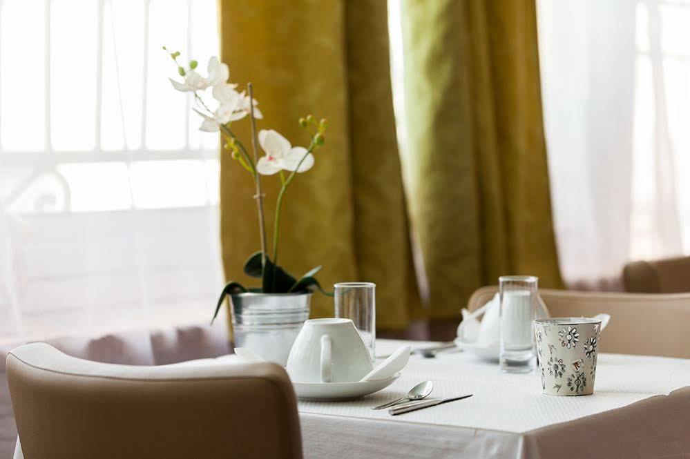 Logis Le Relais Sarrasin Ξενοδοχείο Vezenobres Εξωτερικό φωτογραφία