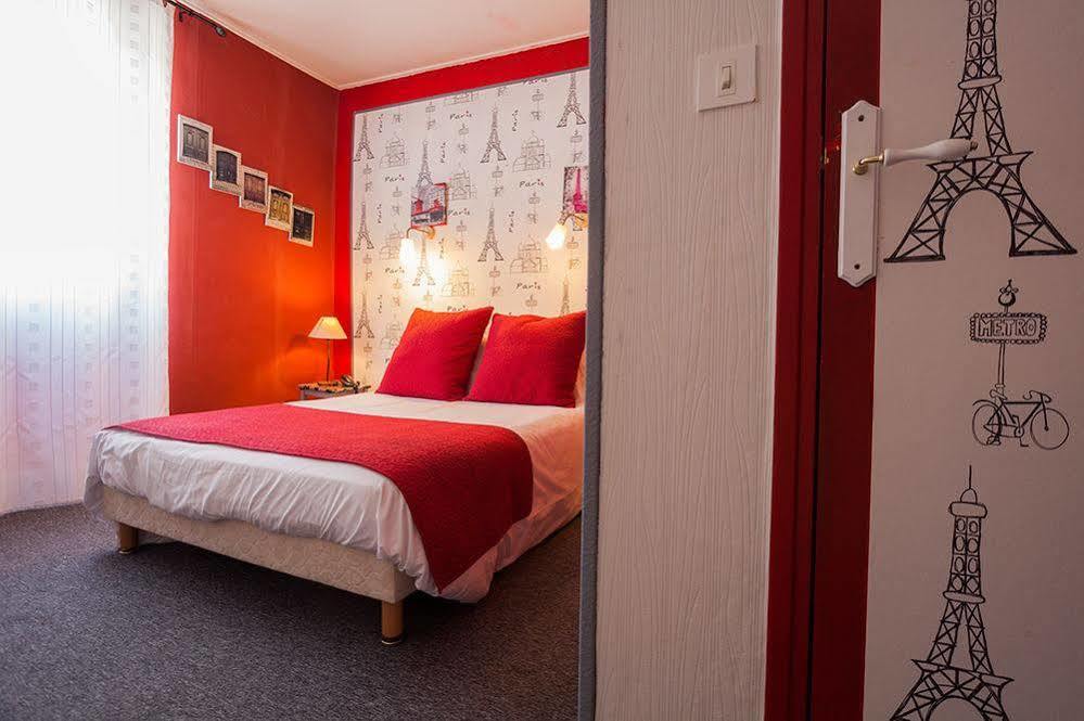 Logis Le Relais Sarrasin Ξενοδοχείο Vezenobres Εξωτερικό φωτογραφία